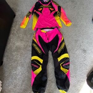 Women’s dirt bike gear
